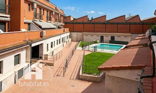 Venta piso planta baja en Aranjuez en urbanización con piscina